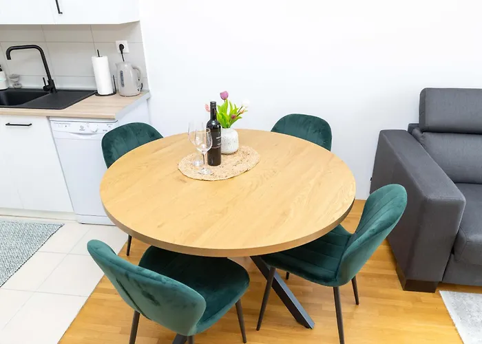 Apartamento Musulin With Balcony And Garage *