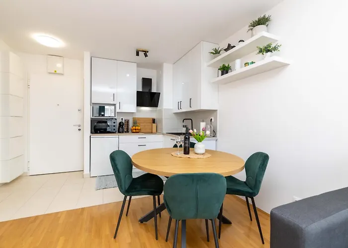 Musulin With Balcony And Garage Apartamento *