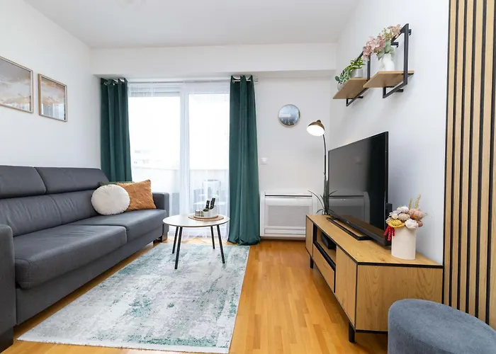 Musulin With Balcony And Garage Apartamento Zadar