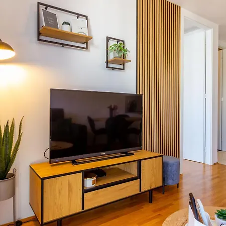 Appartement Musulin With Balcony And Garage