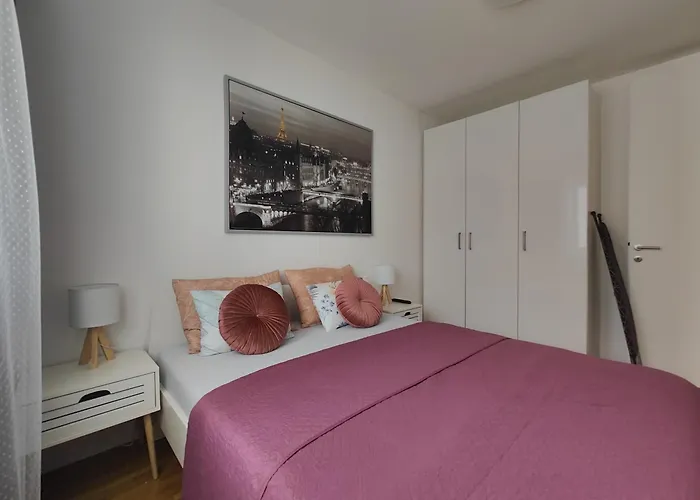 Musulin With Balcony And Garage 公寓 *