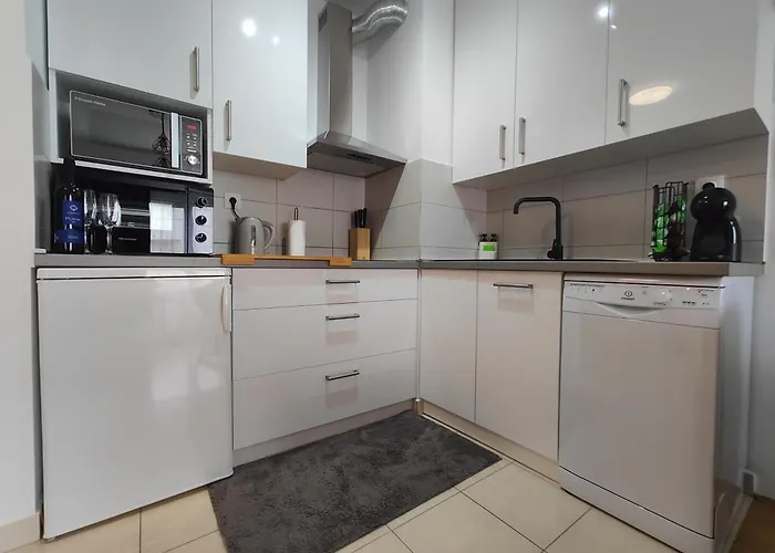 Musulin With Balcony And Garage *