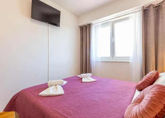 Musulin With Balcony And Garage Διαμέρισμα