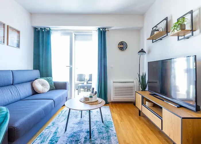 Musulin With Balcony And Garage * Ζαντάρ