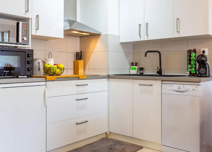 Musulin With Balcony And Garage Διαμέρισμα